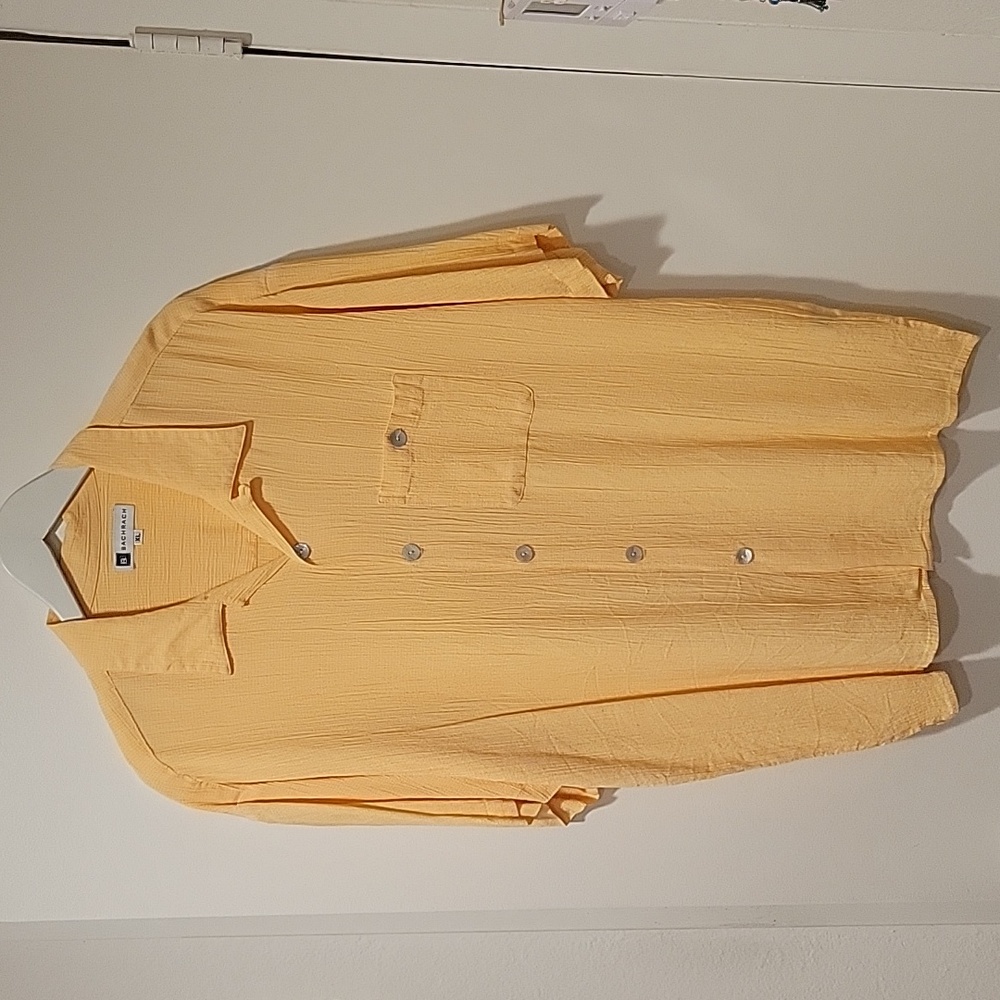 Men's XL Rayon/Acetate Bachrach shirt, yellow